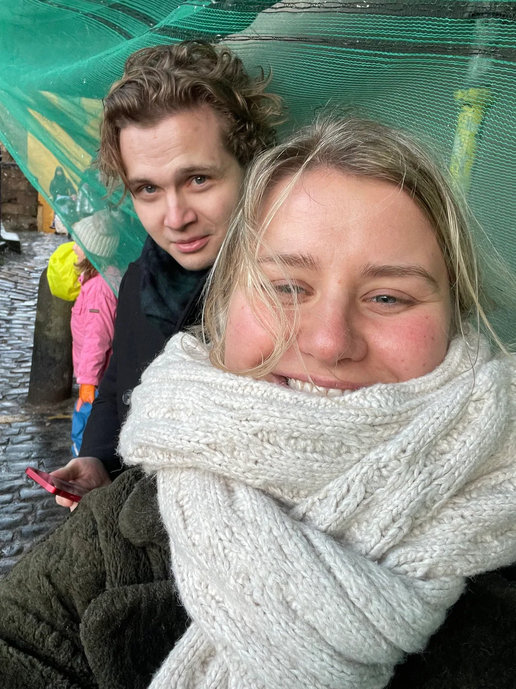 Marie og Preben i regnvær i Skottland.